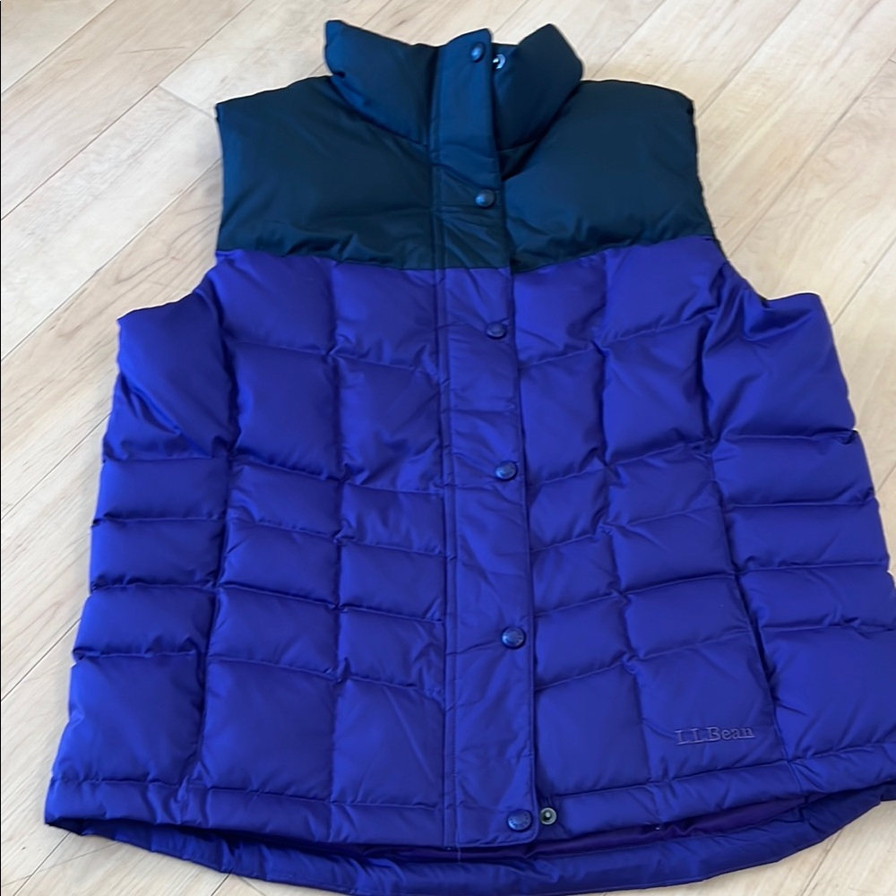 L.L. Bean Quilted Purple and Black Vest for Outdoor Adventures - Picture 4 of 16